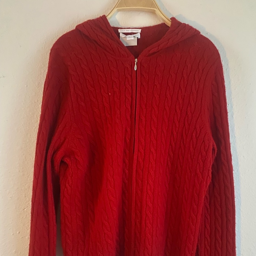 Cashmere red sweater